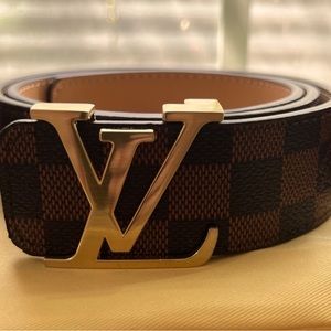 Gorgeous LV belt